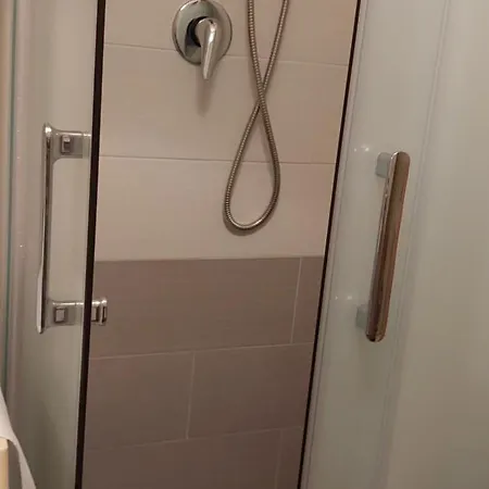 Di F Apartman *