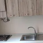 Di F